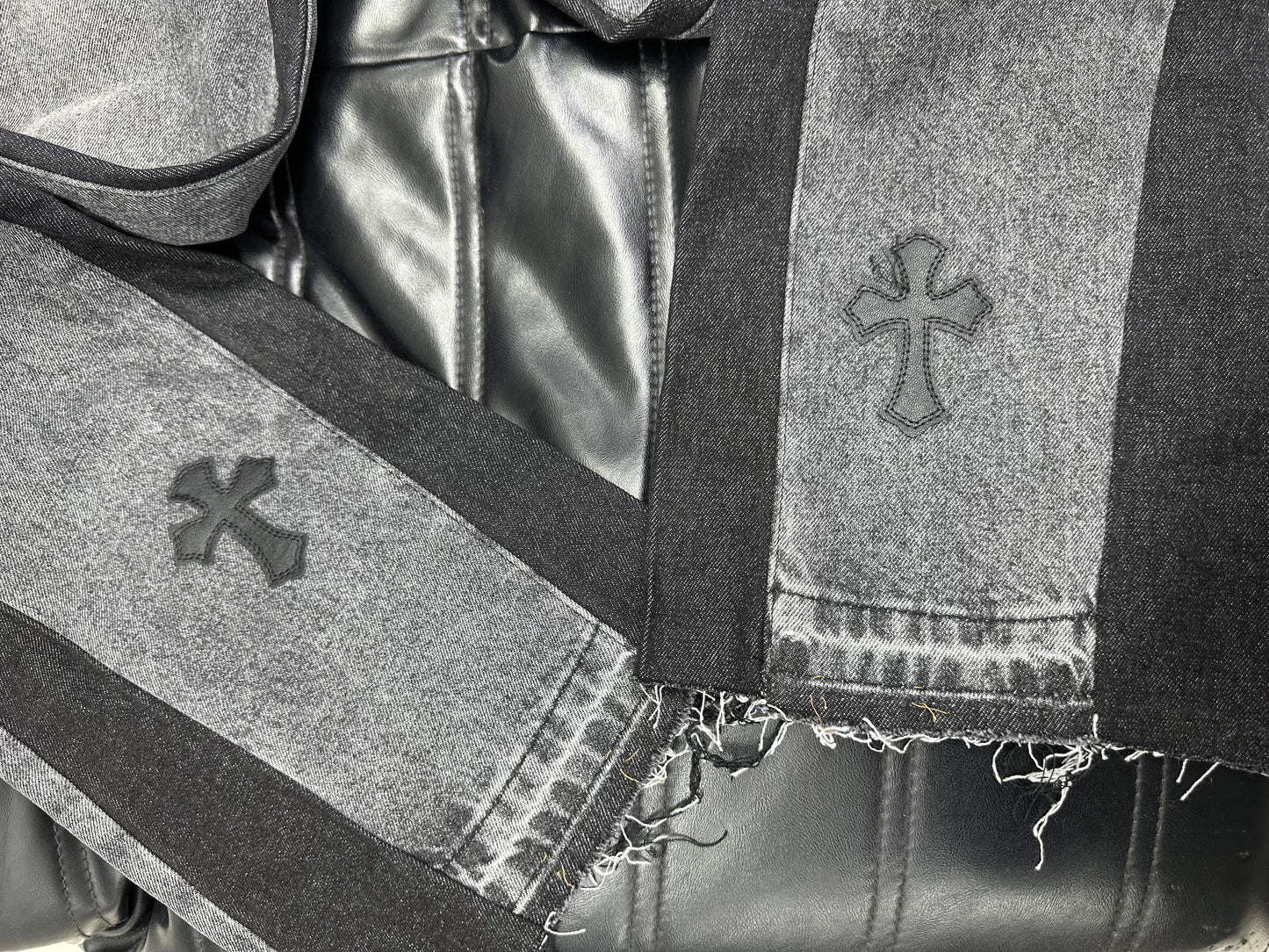 Chrome Hearts パンツ 8102 